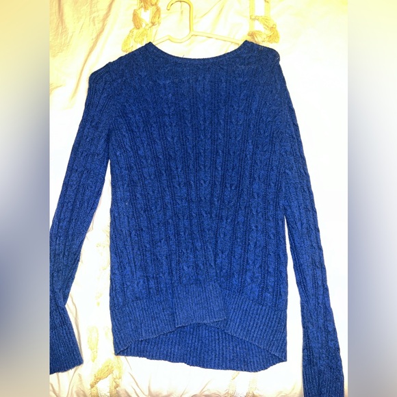Blue Sweater - Picture 1 of 4